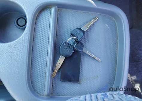 1997 Honda Cr-V из США, поврежденный, VIN JHLRD1844VC072871